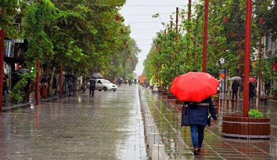 کاهش ۱۲ درصدی بارش‌ها در ایران