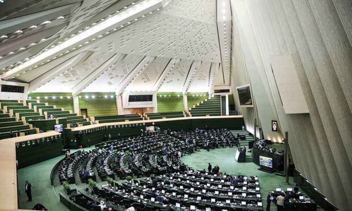 جلسه غیر علنی مجلس برای بررسی نحوه تایید صلاحیت انتخابات شوراها