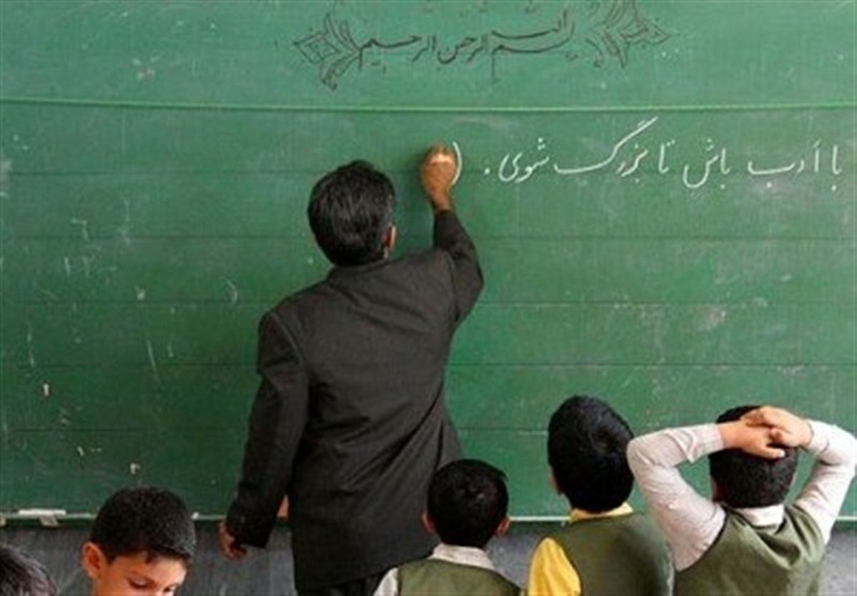 حاجی میرزایی: به دنبال ساماندهی به وضعیت معلمان هستیم