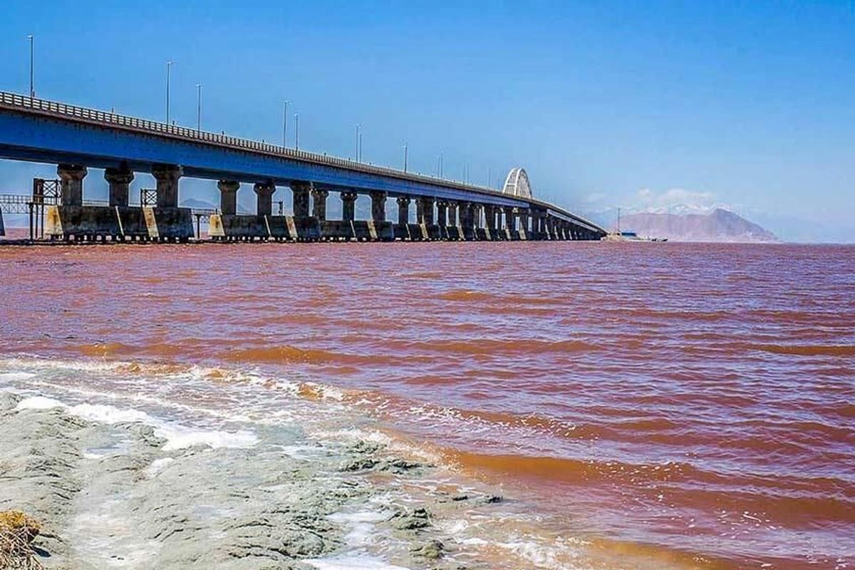علت اصلی خشک شدن دریاچه ارومیه چیست؟