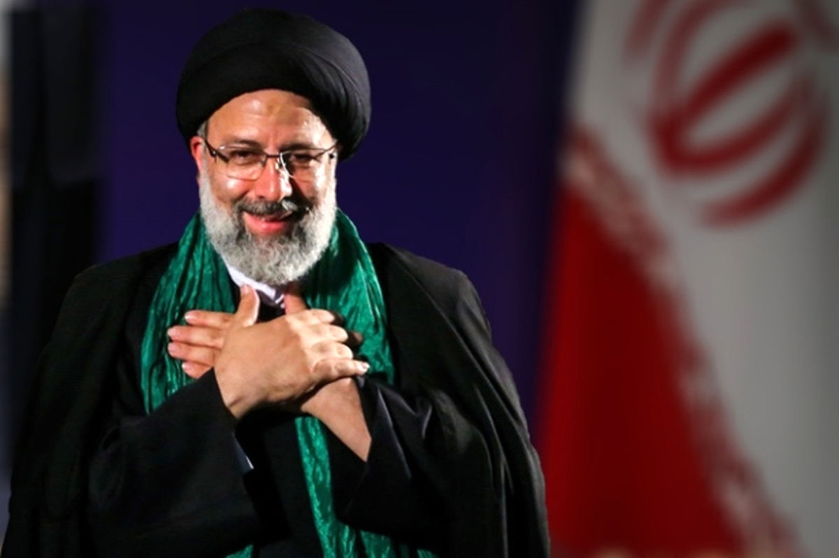 ‌رئیسی، آماده جشن پیروزی در انتخابات ریاست جمهوری ایران است