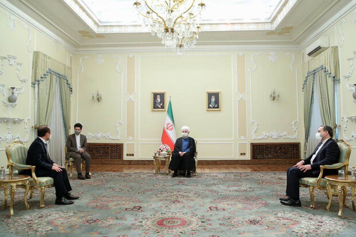 روحانی: مشکلات ناشی از تحریم‌های غیرقانونی آمریکا بر روابط کره جنوبی با ایران باید حل شود