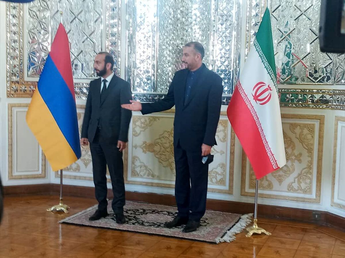 دیدار و گفتگو وزیران خارجه ایران و ارمنستان