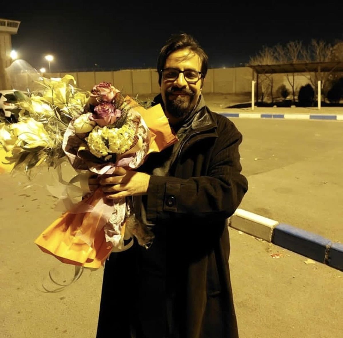 روح‌الله نخعی، روزنامه‌نگار آزاد شد