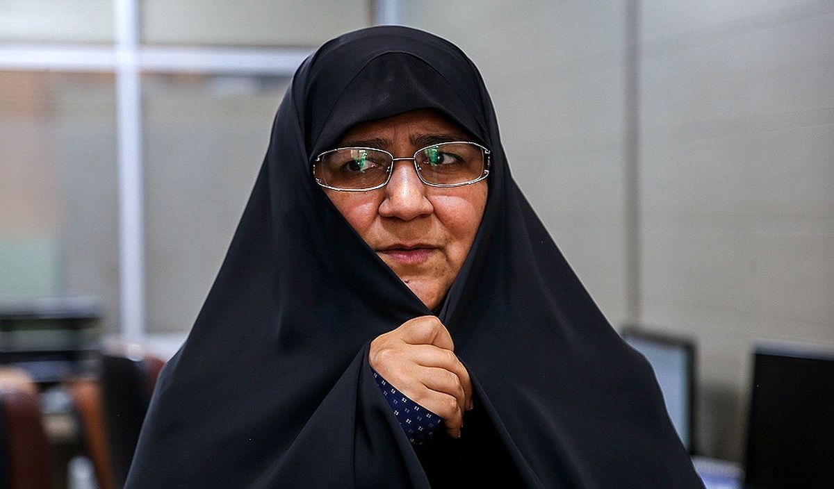 رئیس اندیشکده «زن و خانواده» دانشگاه امام حسین: باید به زن غربی کمک کنیم که پیرامون «پوشش مناسب» مطالبه‌گری کند