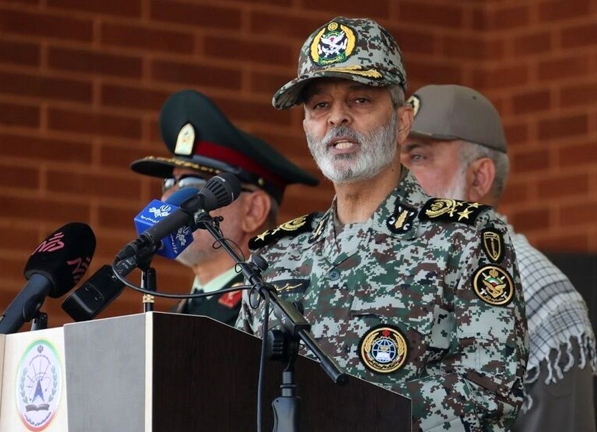 فرمانده ارتش: هدف نهایی دشمن تجزیه است