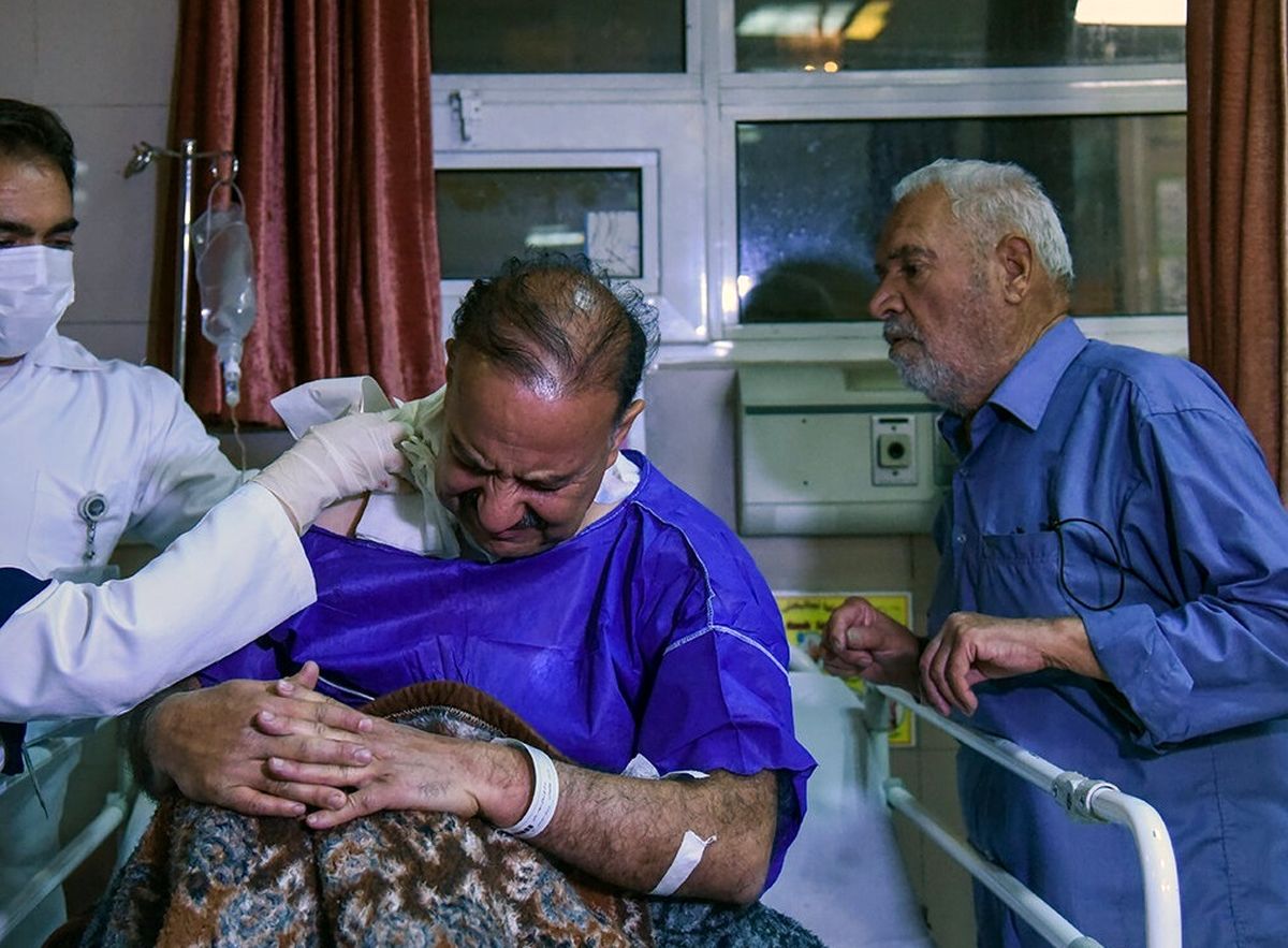 علوم پزشکی شیراز: وضعیت ٤ نفر از مصدومان حادثه حرم شاهچراغ وخیم است