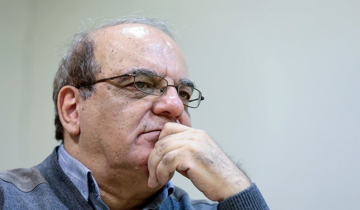 توصیه عباس عبدی به فعالان رسانه‌ای اصولگرا؛ اینقدر «ماله‌کشی» نکنید