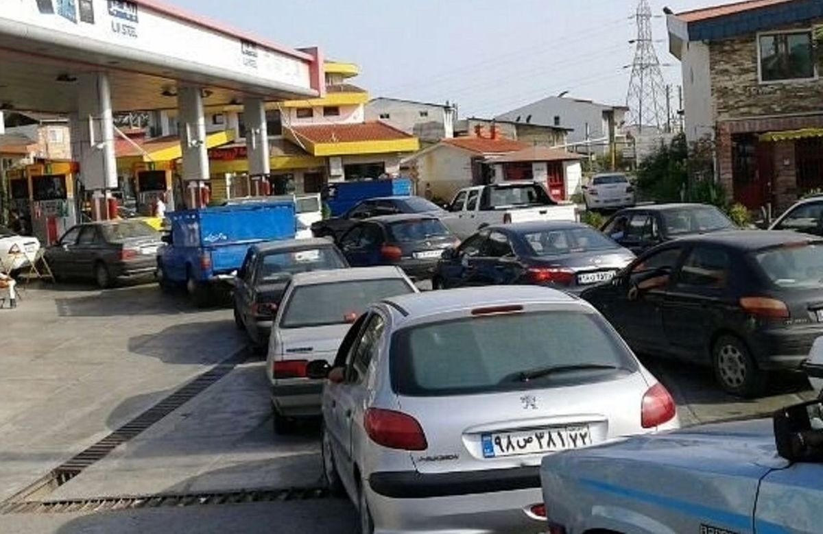 وزارت نفت: خودرو‌های تولید داخل روزانه ۵۰ میلیون لیتر اضافه مصرف بنزین دارند