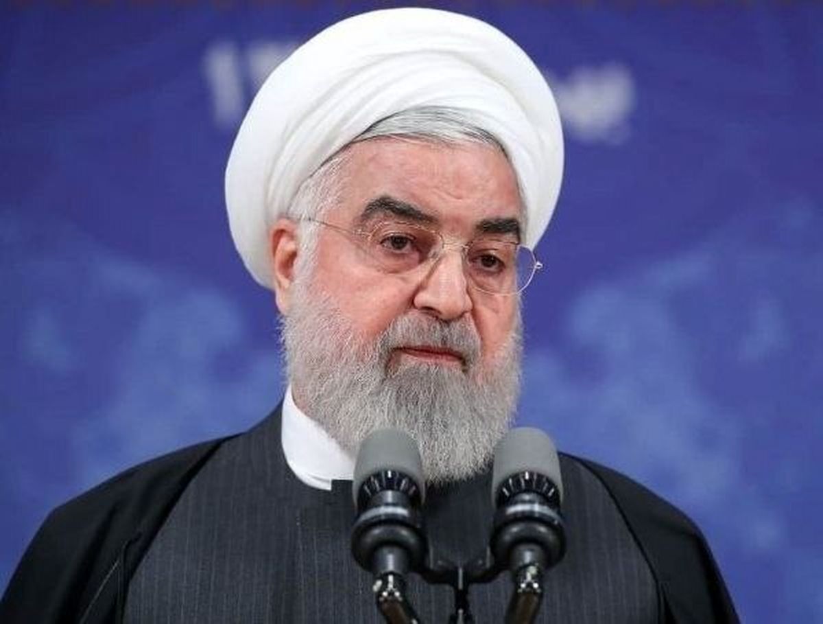 روحانی: اقلیتی که امروز حاکم است می‌گویند حکومت دست ما افتاده و باید نگه داریم
