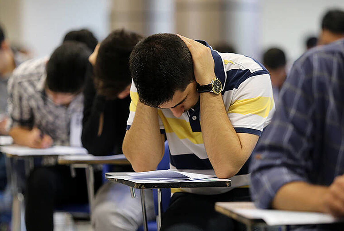 ناامیدی از وضعیت کشور دلیل کاهش نمرات امتحانات نهایی است