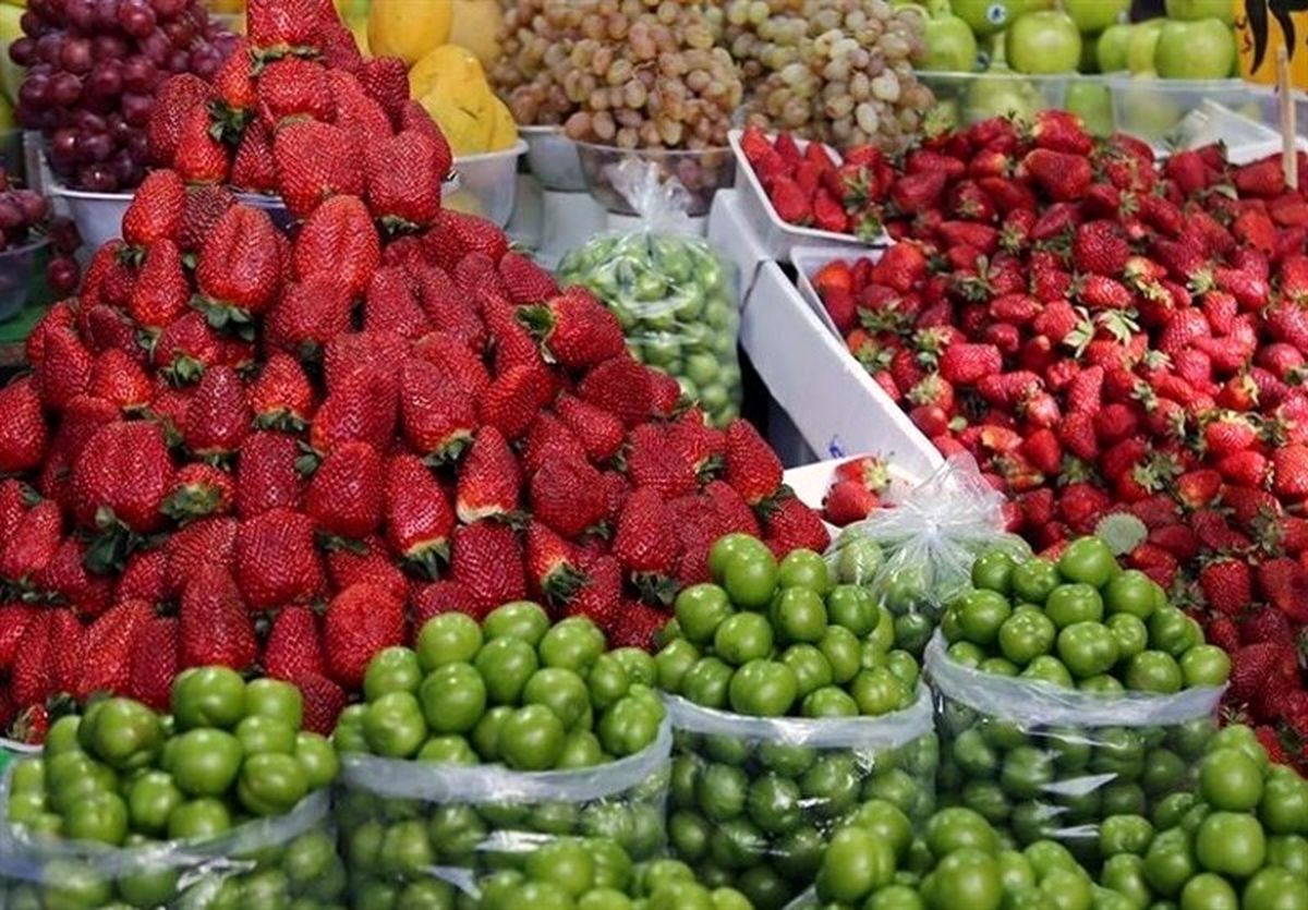 گوجه سبز و چاقاله بادام ۱۶۰ هزار تومان به‌فروش می‌رسد/ گیلاس به ۳۰۰ هزار تومان رسید