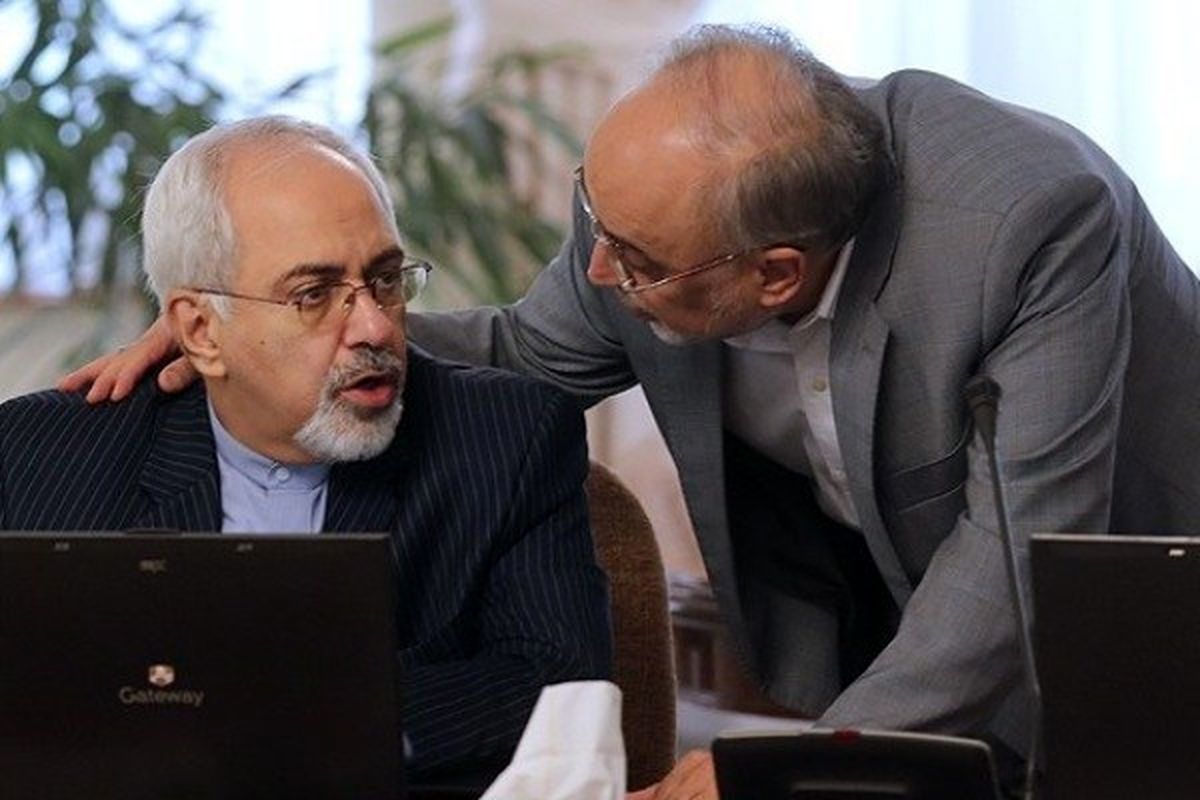 روزنامه جمهوری اسلامی: چرا منتقدان و مخالفان برجام را در یک مناظره روبروی ظریف و صالحی نمی‌نشانید؟