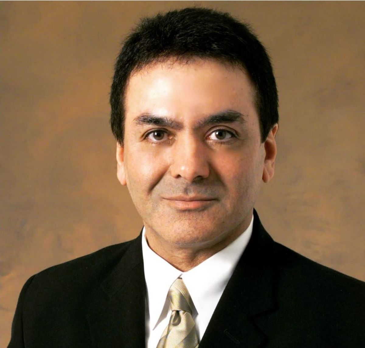 فیروز نادری، دانشمند ایرانی و از مدیران پیشین ناسا، درگذشت