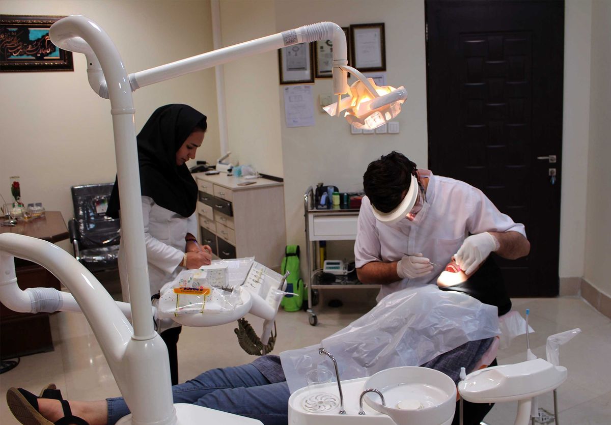 ۱۰۰ میلیون هزینه بازسازی دندان‌ها؛ دندانپزشکی قسطی و چکی