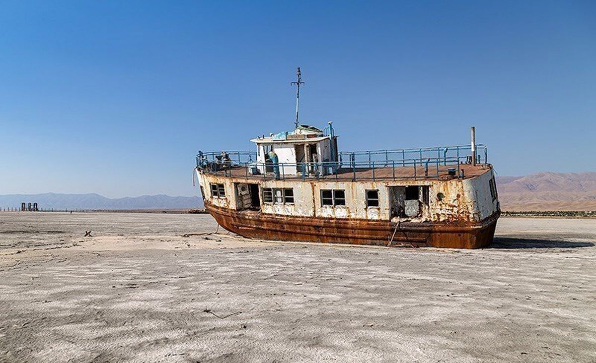 هشدار محققان: دریاچه ارومیه در شرایط برگشت‌ناپذیر قرار گرفت