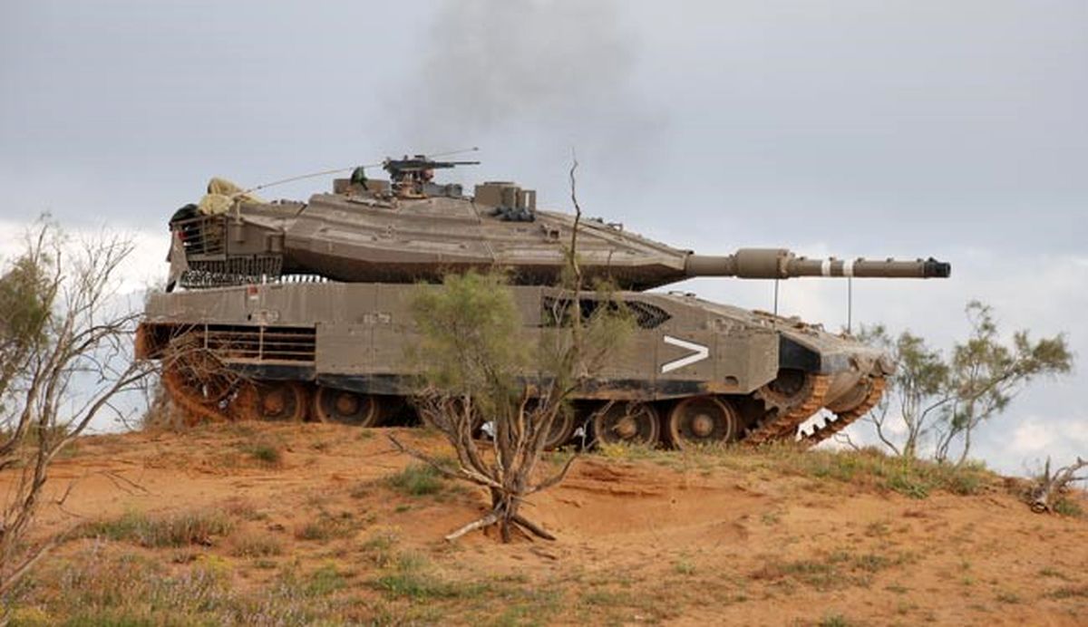 لحظه بیرون کشیدن نظامی اسرائیلی از تانک | آتش زدن تانک به دست نیروهای حماس