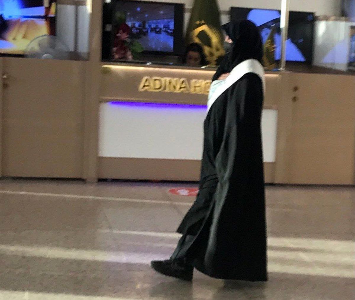 سخنگوی فرودگاه مشهد: هم حجاب بان داریم، هم گروه تبیین/ اینها از قرارگاه حجاب مجوز دارند