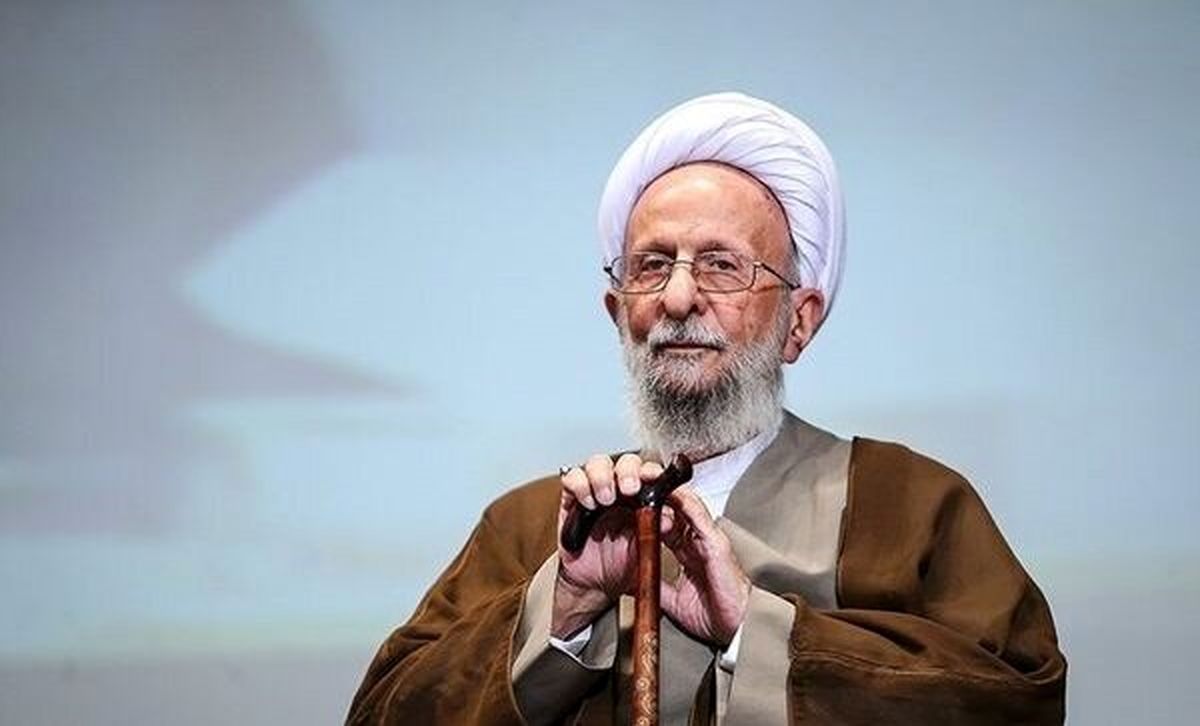 کیهان: مصباح یزدی در سال ۴۳ و ۴۴ برای «هویدا» نامه سرگشاده‌ی اعتراضی فرستاد