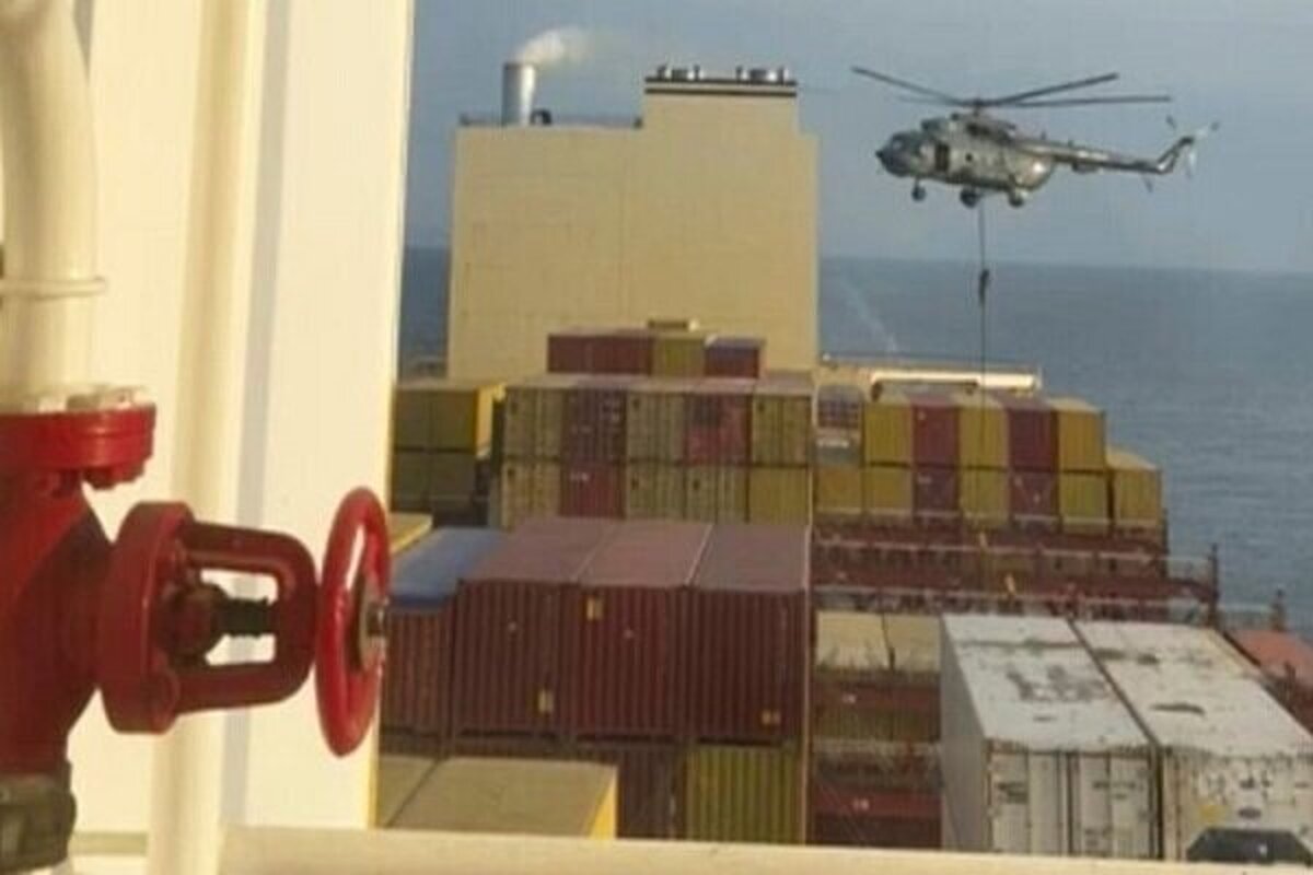 رسانه پاکستانی: دو تن از خدمه کشتی توقیف شده در ایران تبعه پاکستان هستند