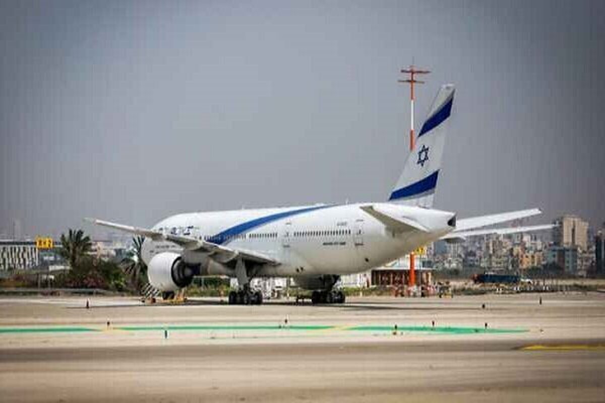 فرود هواپیمای مقامات اسرائیلی در عربستان سعودی/ توضیحات تلویزیون اسرائیل در این خصوص